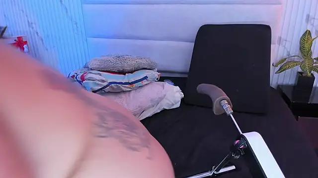 Reginavegaa élő XXX-chatje