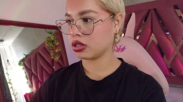 Haelycute Live XXX-Chat