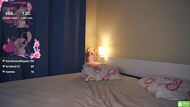 LoraDavi élő XXX-chatje