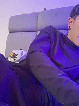 Chat +18 de NaytonFreeman ao vivo