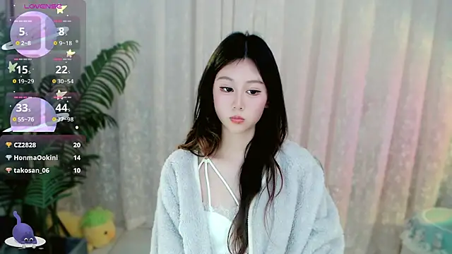 Онлайн чат XXX Aimee-520