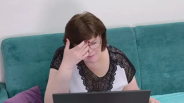 Sandra_Sunrise 现场XXX聊天