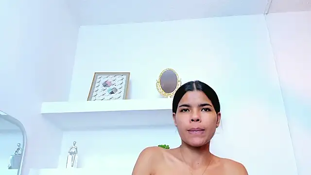 IsabellaMonet Chat XXX live