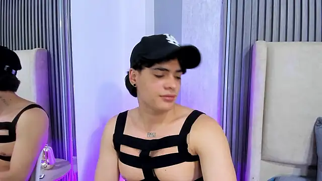 BenitoSaenz: απευθείας συνομιλία ΧΧΧ