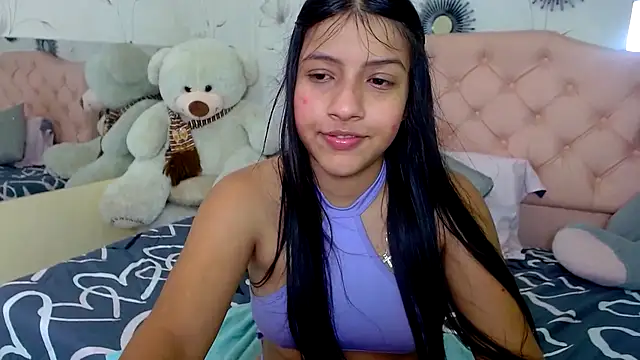 zara_cute élő XXX-chatje