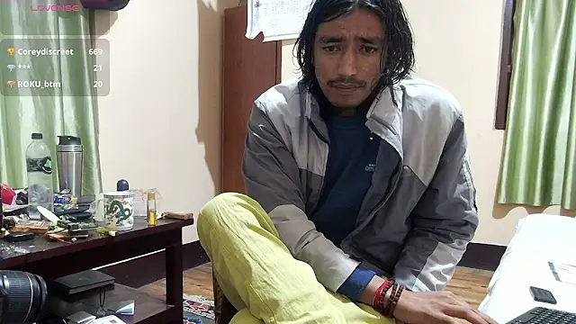 Gre3k_god Adlı Modelin Canlı XXX Sohbeti