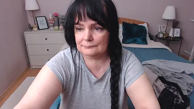 LeveMe2Nightt élő XXX-chatje