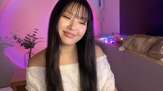 دردشة WonderMira الجنسية المباشرة