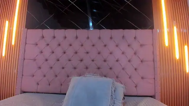 AinaPink Live XXX-Chat