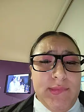 Cute_Penelope Adlı Modelin Canlı XXX Sohbeti