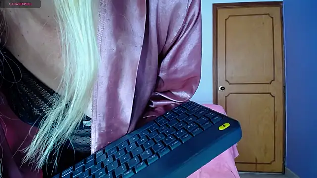 sophia_ny: онлайн-секс-чат