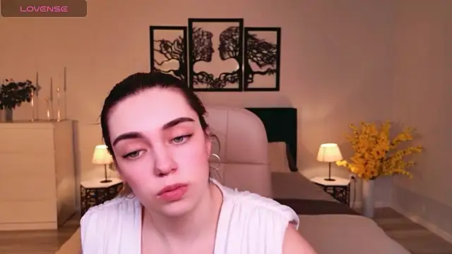 DaniellaLovely Adlı Modelin Canlı XXX Sohbeti