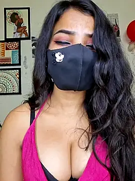 Noor-Bold Adlı Modelin Canlı XXX Sohbeti