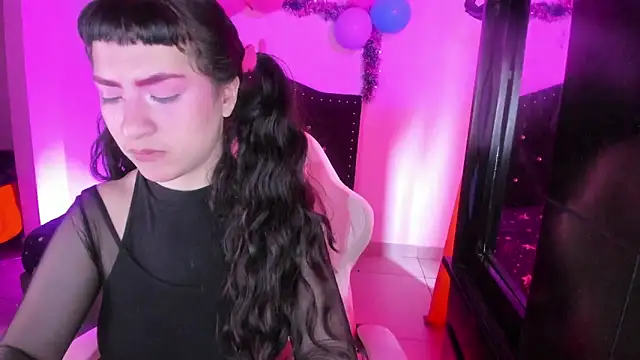 Chatroom XXX en direct de kitty__chs