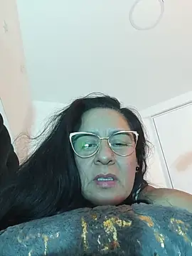 Chatroom XXX en direct de KiaraFoster