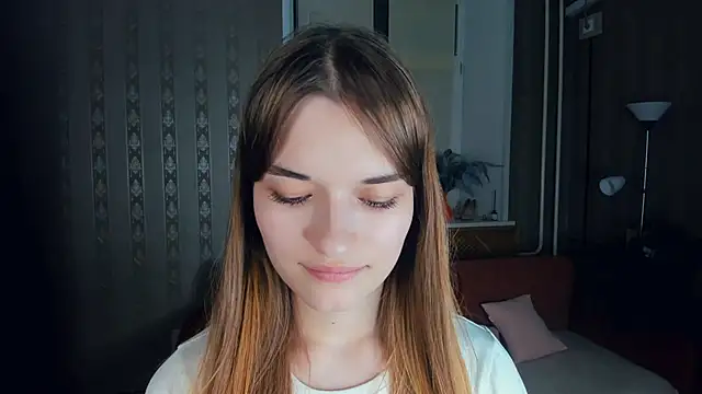 Онлайн чат XXX EmmalineKearl