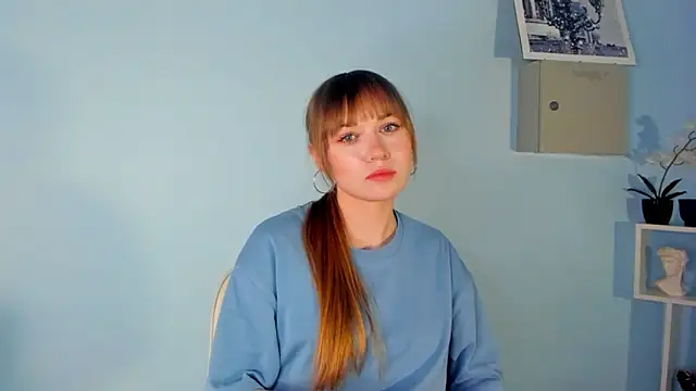 RegenaLinnen live XXX chat