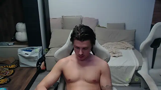 Sunny-Girl1 élő XXX-chatje