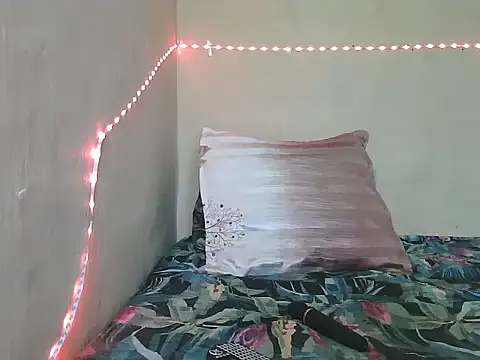 แชท XXX สดของ ZARIA-VIXEN