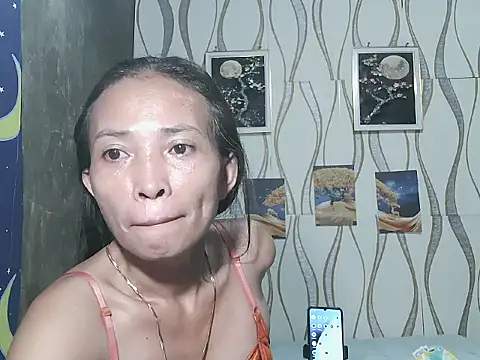 pinayhotii: онлайн-секс-чат