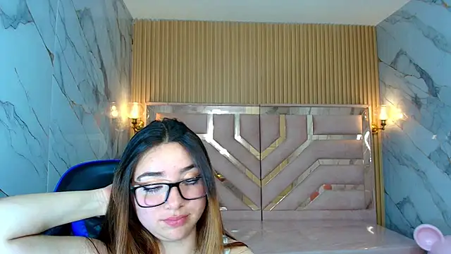 Czat XXX na żywo – emily__r_