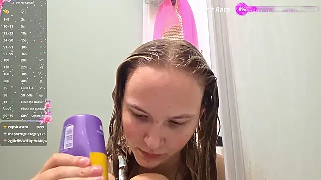 KarinRobertson 网络视讯表演