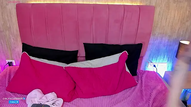 alyy_cut3 Webcam show