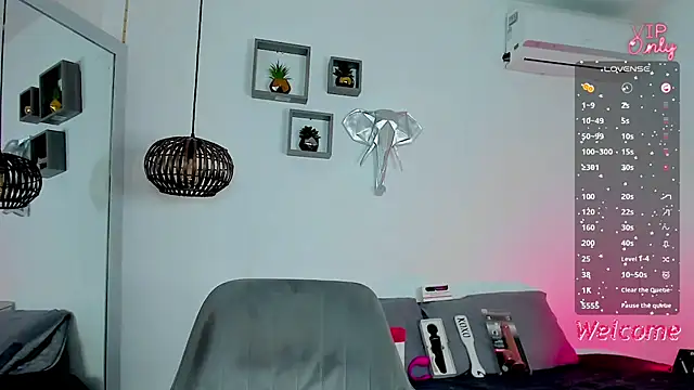 AmberAdams_のライブXXXチャット