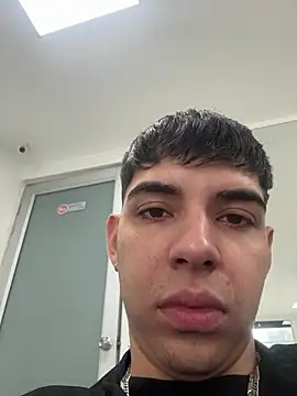 دردشة Johan_stick الجنسية المباشرة