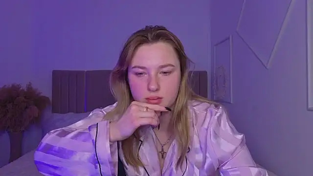 VladaHotxx: онлайн-секс-чат