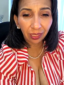 Mrsvictoriaaa 现场XXX聊天