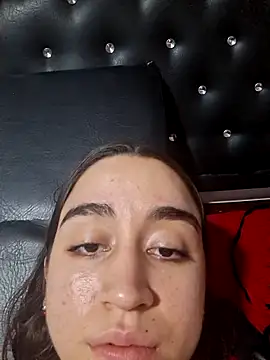 BelindaHedone: διαδικτυακό σόου στην κάμερα