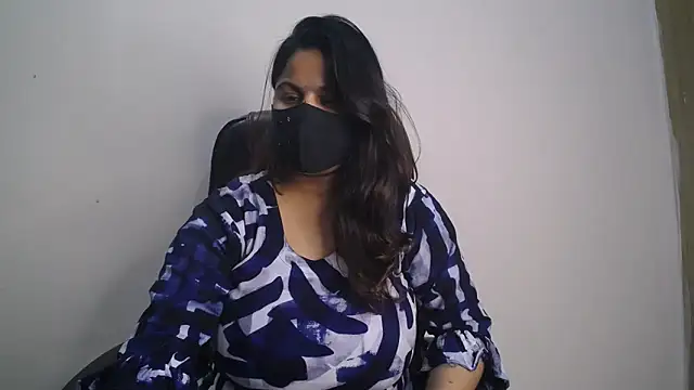 Its-Simran's Webcam Show