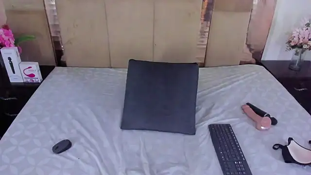 LizBrook's Webcam Show