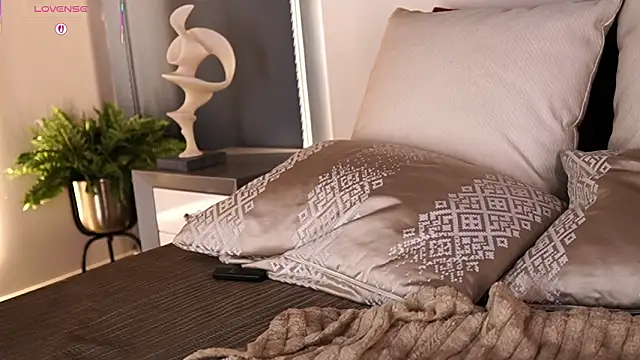 AylinMillerxs Chat XXX live