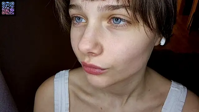 ExitedTrothのウェブカメラショー