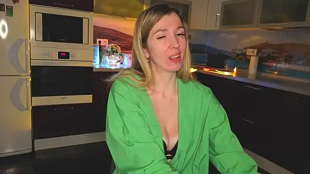 Miravexi's Live XXX Chat