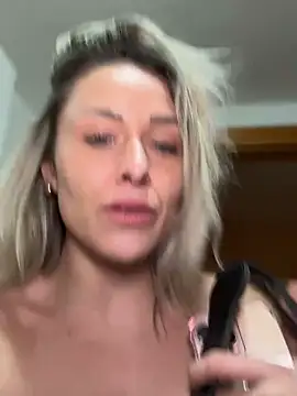 Chat XXX Live petrouchkaaa_