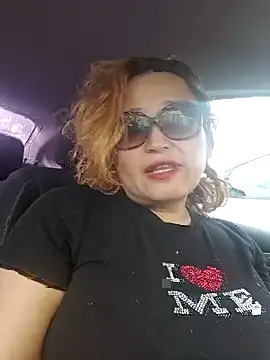 Eclipsed8: διαδικτυακό σόου στην κάμερα