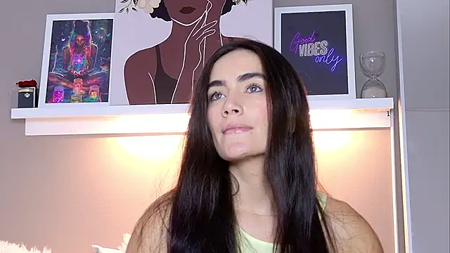 kloe_coper Adlı Modelin Canlı XXX Sohbeti