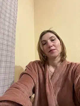 _Crystal_2 Webcam-Show