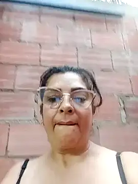 Big_tits69 Adlı Modelin Canlı XXX Sohbeti