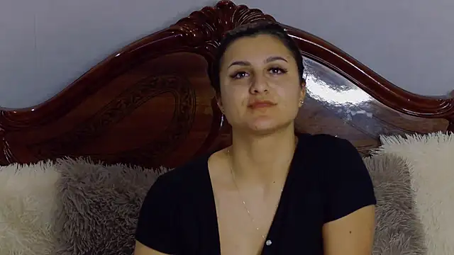 دردشة NicolePlay الجنسية المباشرة