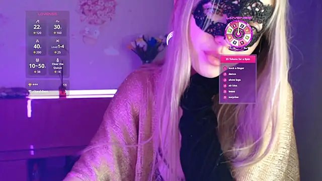 -Stephanie-: онлайн-секс-чат