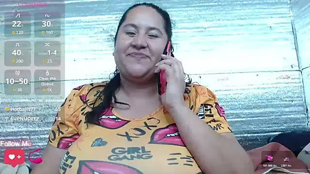 EMILY-NESSA Live XXX-chat