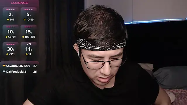 andrewmhilton_: онлайн-секс-чат