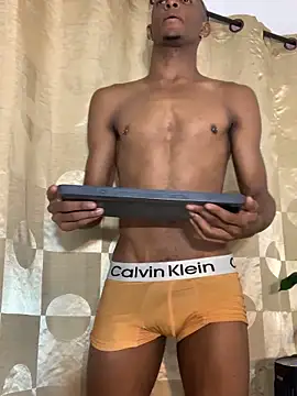 Adam_Byker Adlı Modelin Canlı XXX Sohbeti