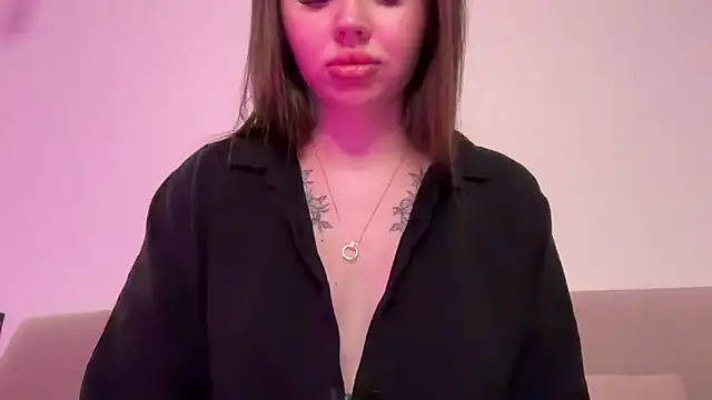 AlmaryKim élő XXX-chatje