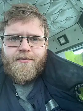 arcticman103: διαδικτυακό σόου στην κάμερα