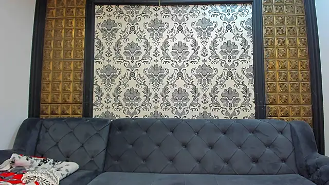 LissaBigTitts 网络视讯表演